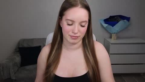 Snapshot of evajuly chatting on March 8, 2025, 7:31 pm Eva online show from March 8, 2025, 7:31 pm