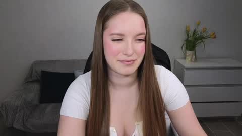 Snapshot of evajuly chatting on March 10, 2025, 4:57 pm Eva online show from March 10, 2025, 4:57 pm