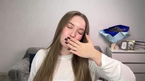 Snapshot of evajuly chatting on November 24, 2025, 6:18 pm Eva online show from November 24, 2025, 6:18 pm