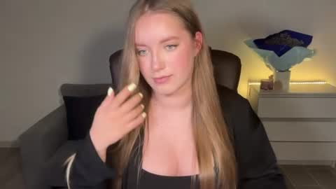 Eva online show from June 18, 2026, 8:02 pm