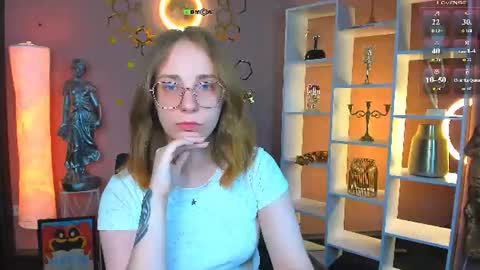 Snapshot of evalora_vei chatting on June 10, 2026, 8:52 pm evalora online show from June 10, 2026, 8:52 pm
