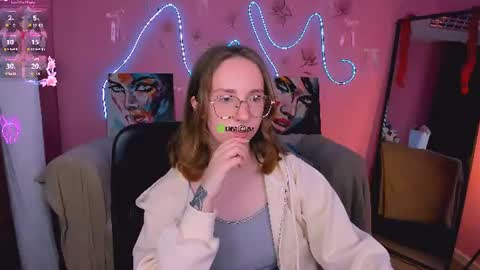 Snapshot of evalora_vei chatting on June 14, 2026, 7:05 pm evalora online show from June 14, 2026, 7:05 pm