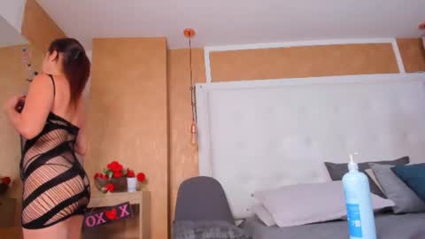 Snapshot of evamilf24 chatting on July 1, 2026, 12:29 pm evamilf24 online show from July 1, 2026, 12:29 pm