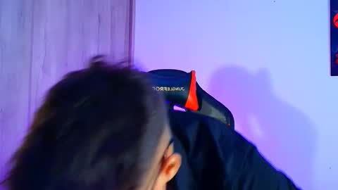 EVAN GREY online show from November 5, 2025, 2:44 am