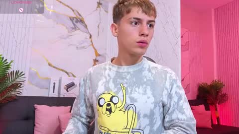 evan_tay online show from May 2, 2026, 3:44 am