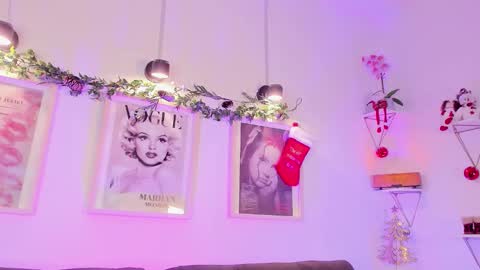 Snapshot of evan_voss chatting on December 15, 2025, 1:15 pm Evan voss help me get 200 likesindependent model online show from December 15, 2025, 1:15 pm