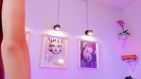 Evan voss  help me get 200 likesindependent model online show from February 6, 2026, 10:02 pm