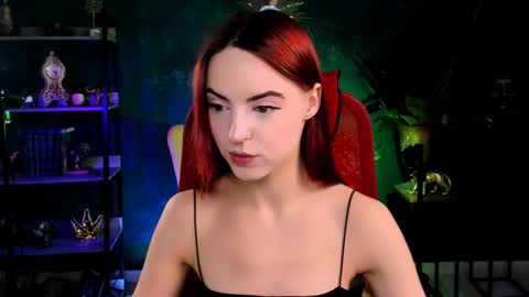 Snapshot of evanellson chatting on October 21, 2025, 8:48 am Eva online show from October 21, 2025, 8:48 am