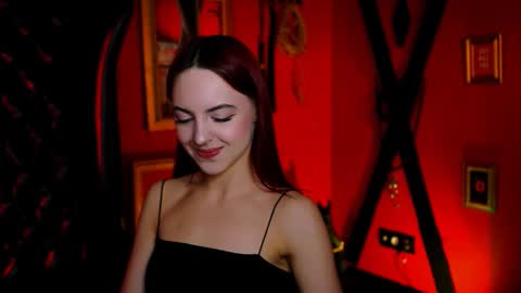 Snapshot of evanellson chatting on November 4, 2025, 12:26 pm Eva online show from November 4, 2025, 12:26 pm