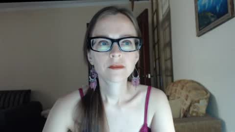 Snapshot of evangeline06 chatting on June 18, 2026, 8:36 am YourMistress online show from June 18, 2026, 8:36 am