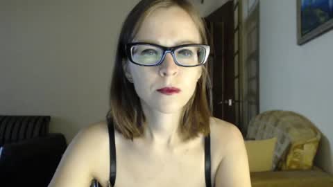 Snapshot of evangeline06 chatting on July 17, 2026, 7:59 am YourMistress online show from July 17, 2026, 7:59 am