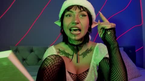 Snapshot of evangeline_bell chatting on December 17, 2024, 2:44 pm Eva online show from December 17, 2024, 2:44 pm