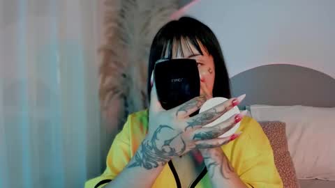 Snapshot of evangeline_bell chatting on September 18, 2025, 12:29 pm Eva online show from September 18, 2025, 12:29 pm