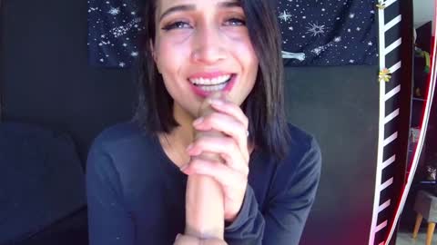 Snapshot of evangelinecors chatting on December 20, 2024, 6:24 pm Eva online show from December 20, 2024, 6:24 pm