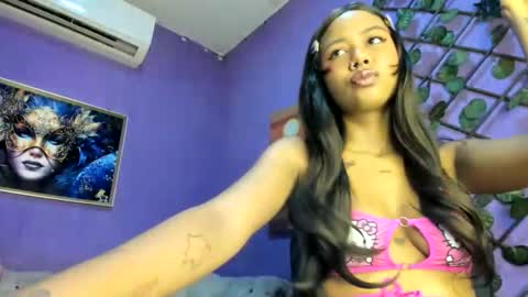 Snapshot of evangely15_ chatting on December 4, 2025, 10:13 am evangely15_ online show from December 4, 2025, 10:13 am