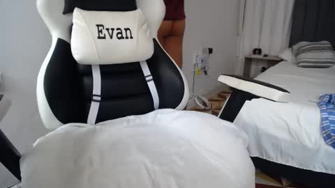 Evan online show from December 22, 2024, 3:55 pm