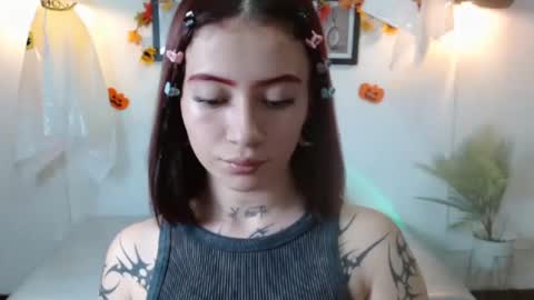 Evanssa lx online show from October 29, 2025, 6:53 pm