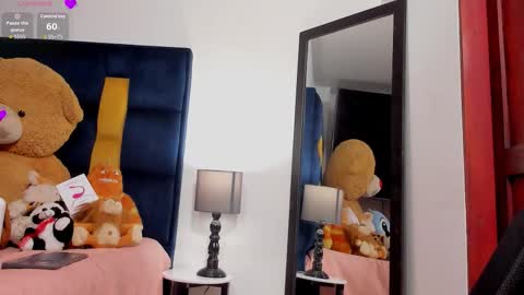   online show from October 31, 2025, 4:02 am