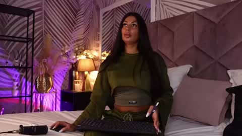 EvaRhea online show from May 4, 2026, 2:51 am