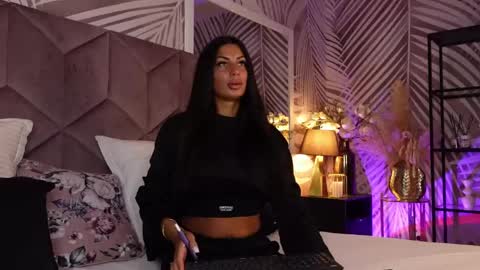 EvaRhea online show from May 5, 2026, 2:52 am
