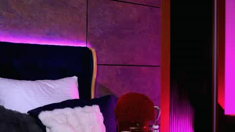 EvaRhea online show from June 18, 2026, 4:35 am