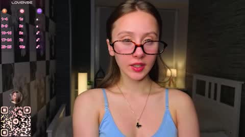 Eva online show from November 19, 2025, 7:14 pm