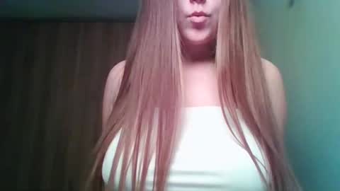 evasapples2026 online show from March 1, 2026, 6:54 pm