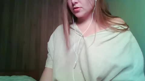 Snapshot of evasapples2026 chatting on May 23, 2026, 9:08 pm evasapples2026 online show from May 23, 2026, 9:08 pm