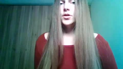 Snapshot of evasapples2026 chatting on June 5, 2026, 7:41 pm evasapples2026 online show from June 5, 2026, 7:41 pm