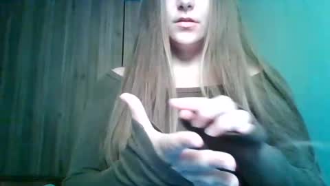 Snapshot of evasapples2026 chatting on June 12, 2026, 1:54 pm evasapples2026 online show from June 12, 2026, 1:54 pm
