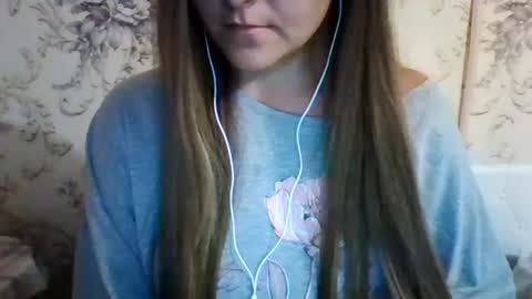 evasapples2026 online show from July 4, 2026, 7:31 pm