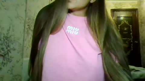 evasapples2026 online show from July 21, 2026, 9:39 pm