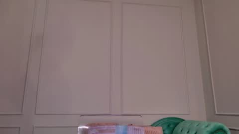 Snapshot of evathornxx chatting on June 15, 2026, 5:42 am Eva online show from June 15, 2026, 5:42 am