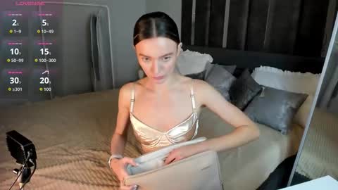 Eva online show from November 19, 2025, 1:16 am