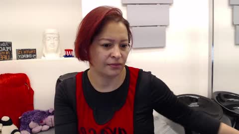 Snapshot of evatwiss chatting on May 27, 2026, 12:13 pm Eva Twiss online show from May 27, 2026, 12:13 pm