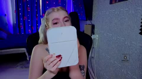 Snapshot of evavibe chatting on March 8, 2026, 5:55 am evavibe online show from March 8, 2026, 5:55 am