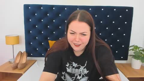 Snapshot of evawetdream chatting on February 12, 2025, 9:10 am Eva online show from February 12, 2025, 9:10 am