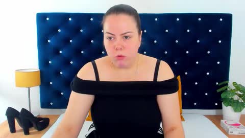 Snapshot of evawetdream chatting on November 4, 2025, 6:56 am Eva online show from November 4, 2025, 6:56 am