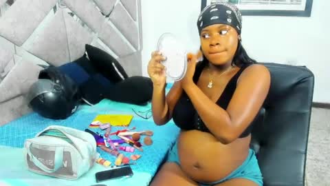 Eva And Emmanuel online show from May 2, 2026, 1:27 pm