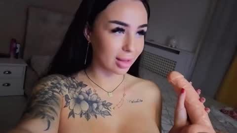 Snapshot of evaxrose chatting on September 26, 2025, 3:43 am Eva online show from September 26, 2025, 3:43 am