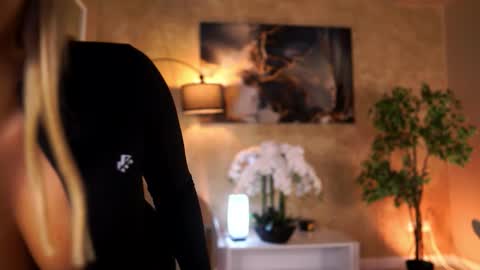 Eva online show from March 10, 2026, 8:36 pm