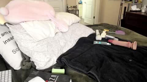 Snapshot of eve003300 chatting on December 13, 2024, 2:21 am Goddess Eve online show from December 13, 2024, 2:21 am