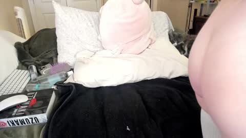 Snapshot of eve003300 chatting on December 17, 2024, 2:23 am Goddess Eve online show from December 17, 2024, 2:23 am