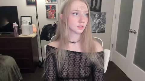 Snapshot of eve003300 chatting on January 24, 2025, 11:12 pm Goddess Eve online show from January 24, 2025, 11:12 pm