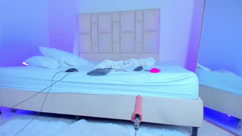 Eva Queen online show from November 14, 2025, 3:16 am