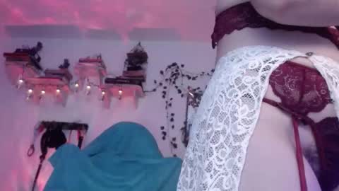 Snapshot of eve_blue77 chatting on September 18, 2025, 4:47 am Eve Blue friends. IG eve blue77 TW EveBlue 1 OF eveblue7 online show from September 18, 2025, 4:47 am