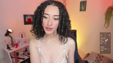 Eve Jane  online show from September 17, 2025, 7:15 pm