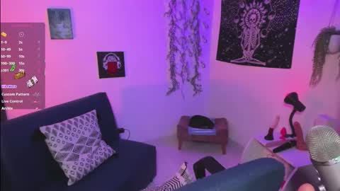 Eve Jane  online show from November 12, 2025, 6:52 pm