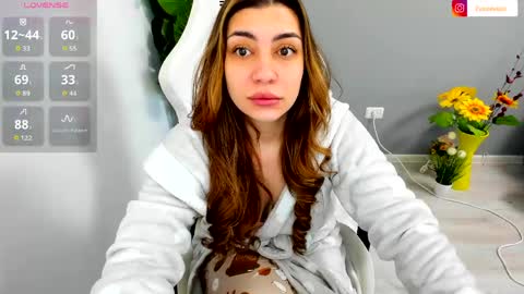 eveeevian online show from March 7, 2026, 9:50 am