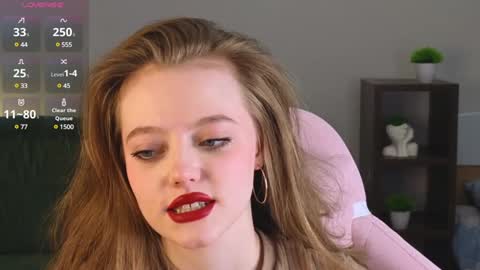 Eveleen online show from December 13, 2024, 10:45 pm